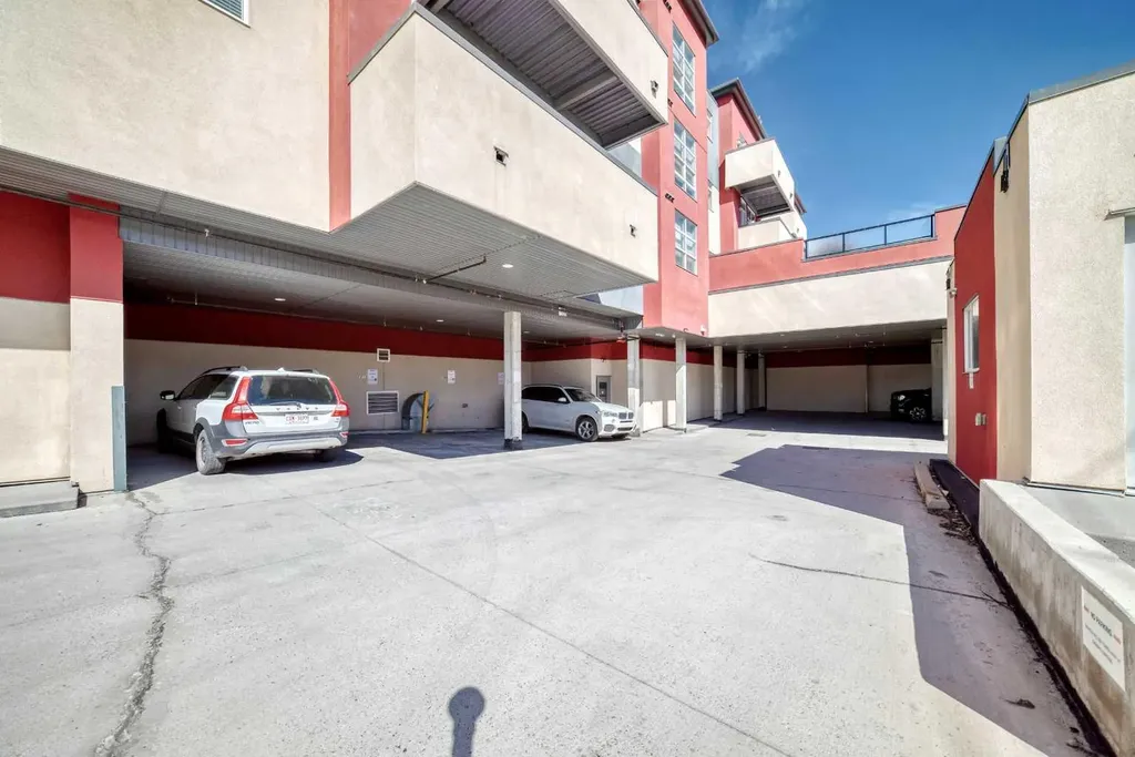 2308 Centre Street NE Calgary AB T2E 2T7