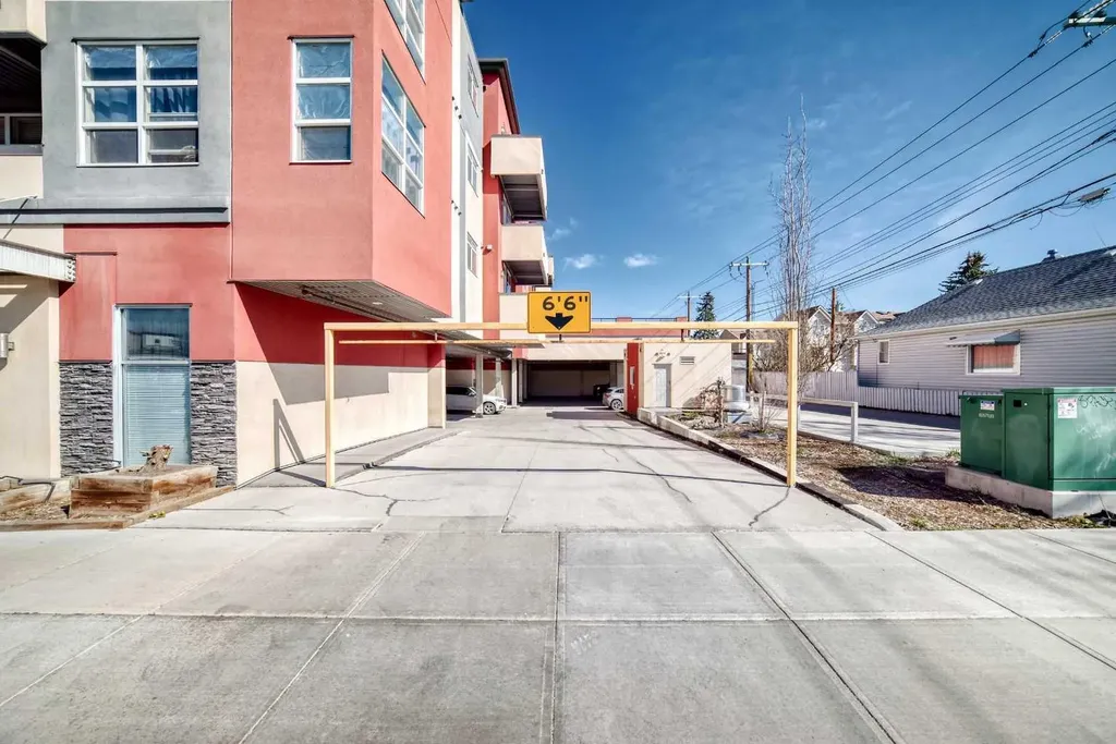 2308 Centre Street NE Calgary AB T2E 2T7
