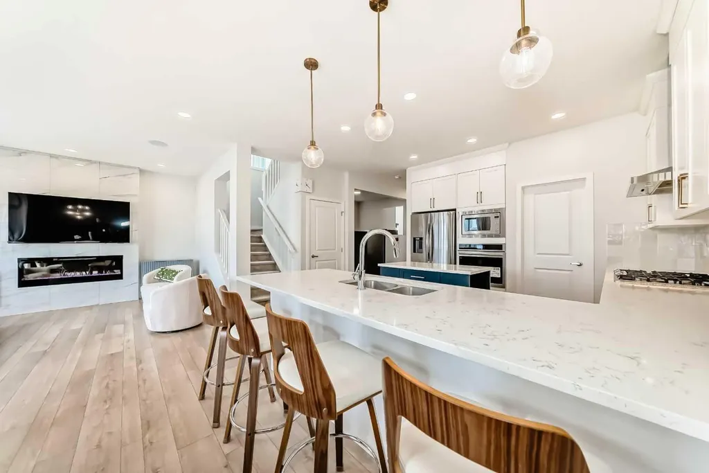 164 Magnolia Terrace SE Calgary AB T3M 3N2