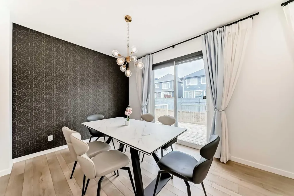 164 Magnolia Terrace SE Calgary AB T3M 3N2