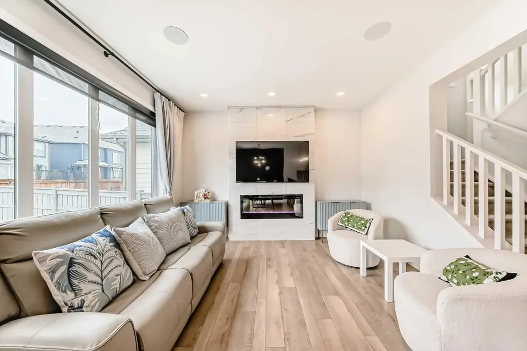 164 Magnolia Terrace SE Calgary AB T3M 3N2