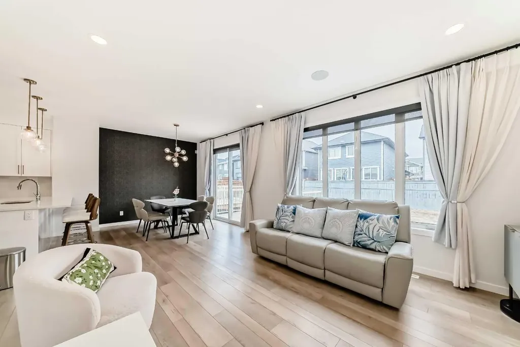 164 Magnolia Terrace SE Calgary AB T3M 3N2