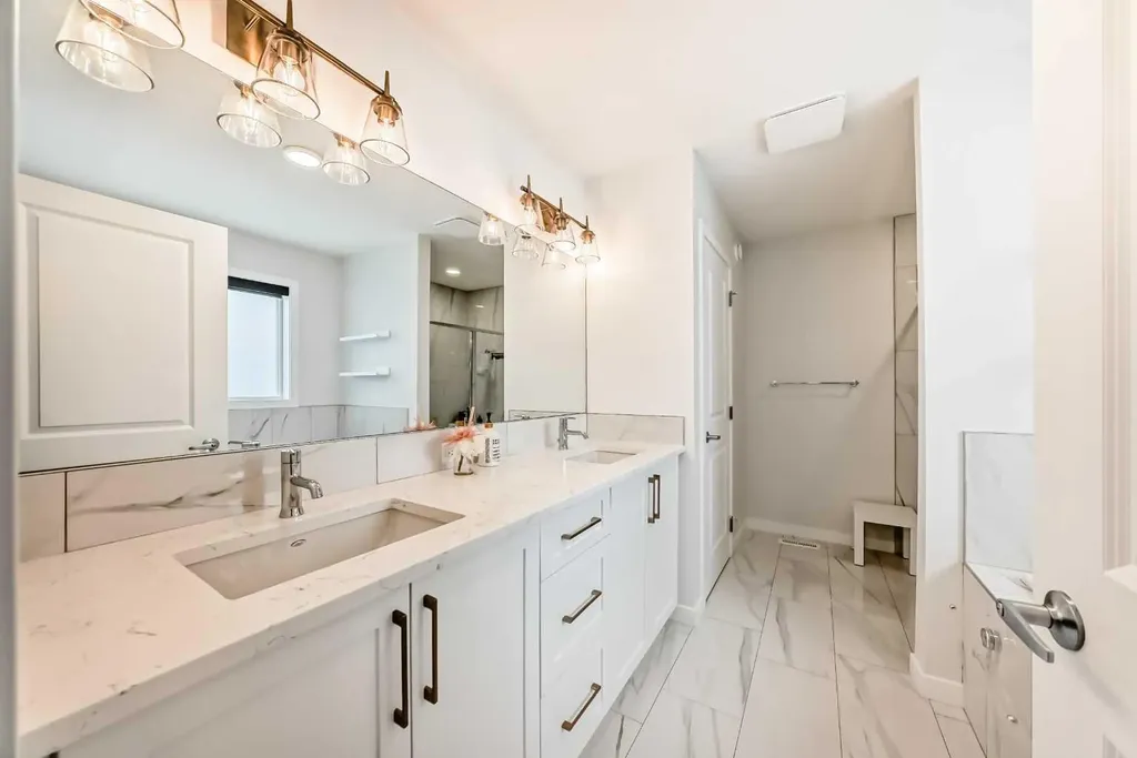 164 Magnolia Terrace SE Calgary AB T3M 3N2
