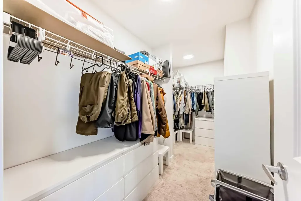 164 Magnolia Terrace SE Calgary AB T3M 3N2