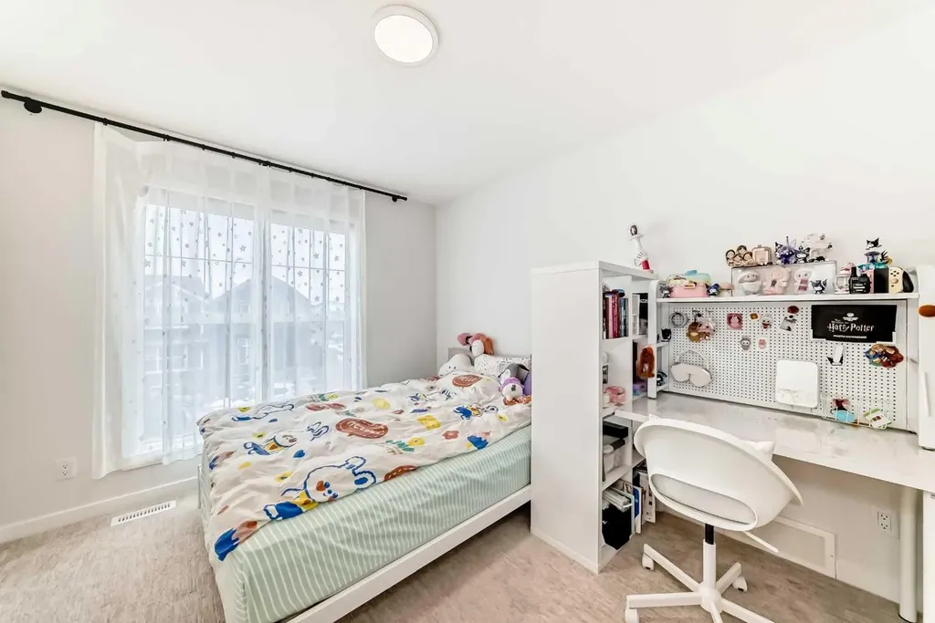 164 Magnolia Terrace SE Calgary AB T3M 3N2
