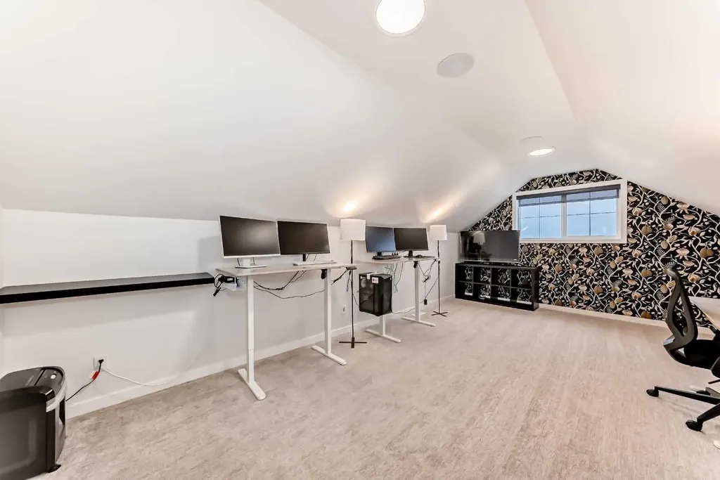 164 Magnolia Terrace SE Calgary AB T3M 3N2