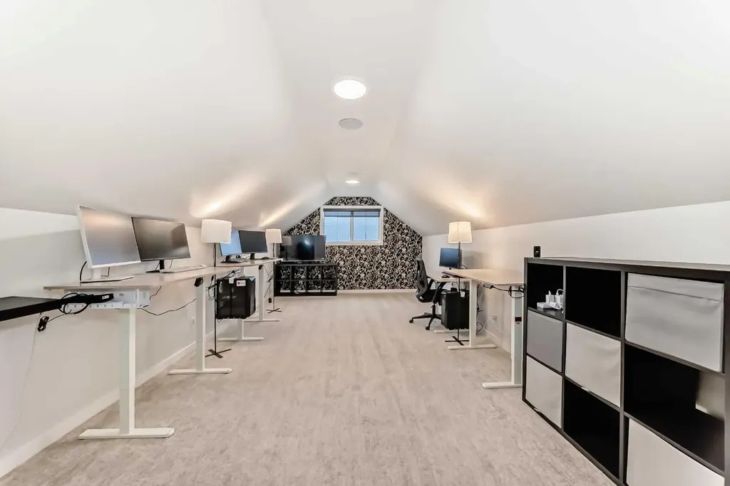 164 Magnolia Terrace SE Calgary AB T3M 3N2