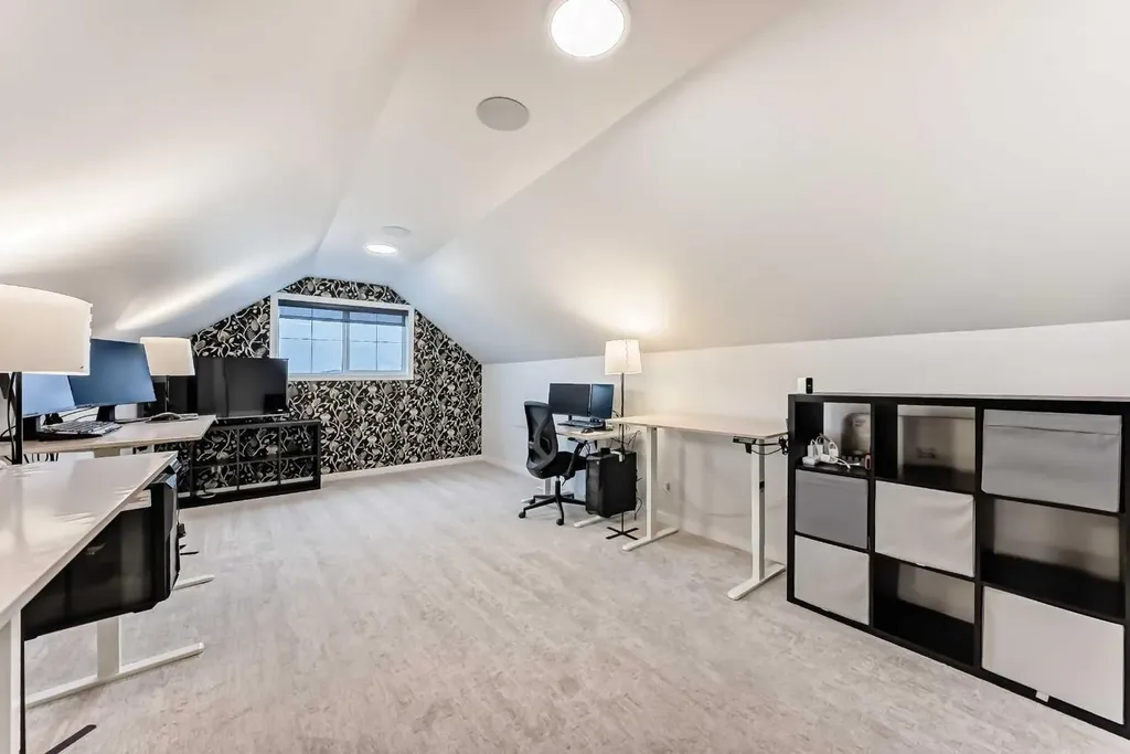 164 Magnolia Terrace SE Calgary AB T3M 3N2
