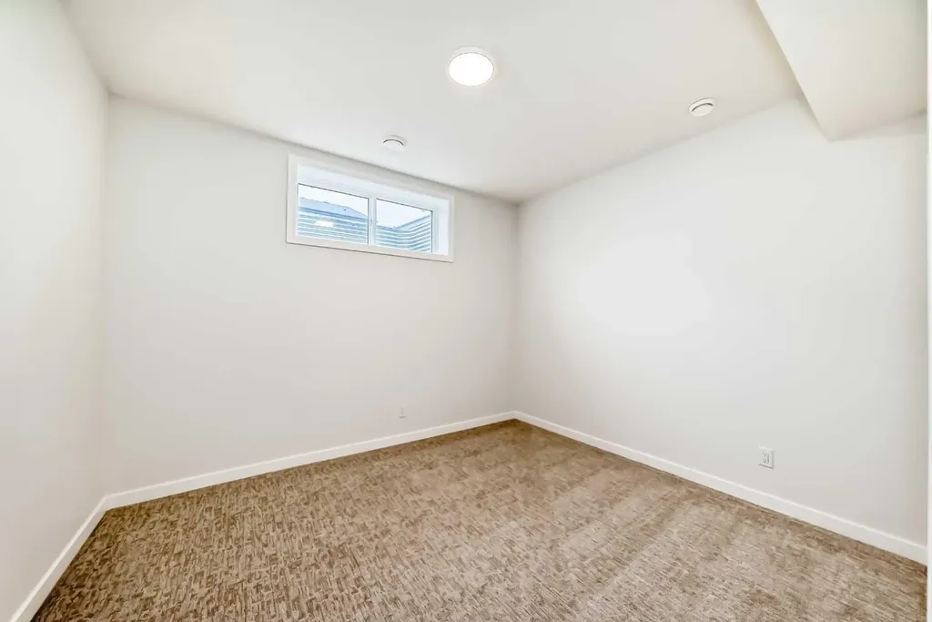 164 Magnolia Terrace SE Calgary AB T3M 3N2
