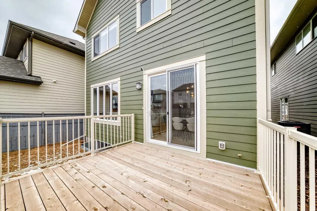 164 Magnolia Terrace SE Calgary AB T3M 3N2