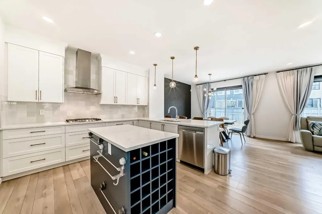 164 Magnolia Terrace SE Calgary AB T3M 3N2