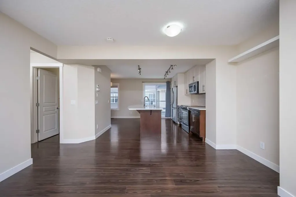 211 Mckenzie Towne Square SE Calgary AB T2Z 1E2