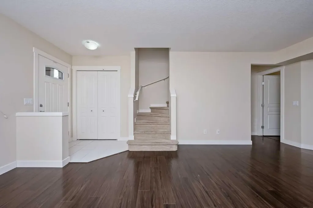 211 Mckenzie Towne Square SE Calgary AB T2Z 1E2