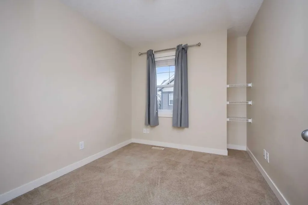 211 Mckenzie Towne Square SE Calgary AB T2Z 1E2