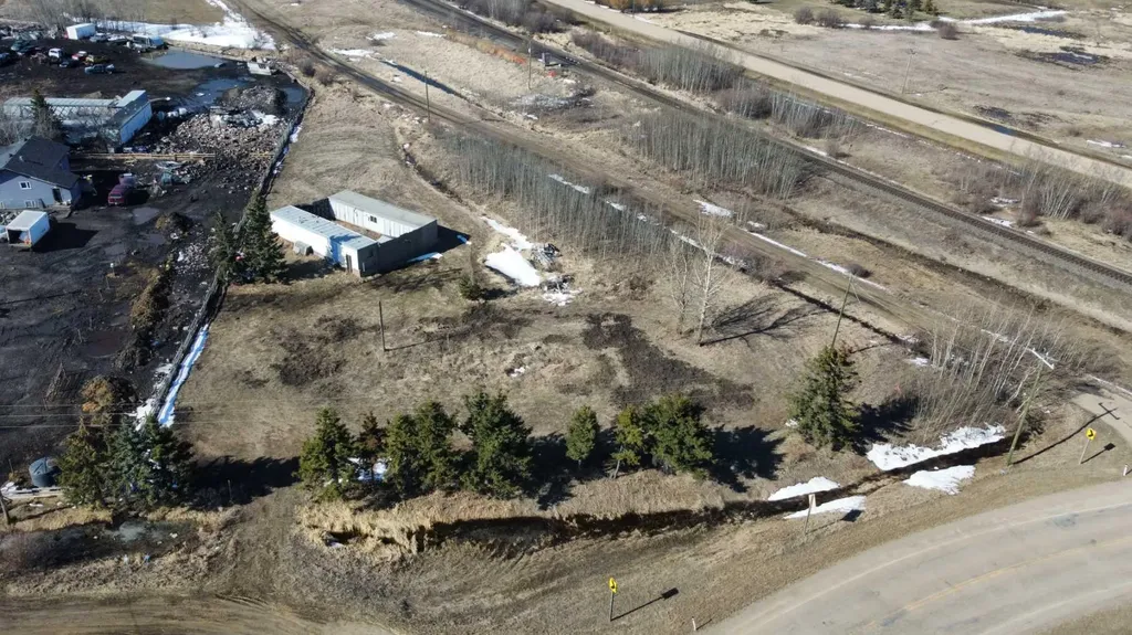 21528A Sec Highway 617 Rural Camrose County AB T0B1W0