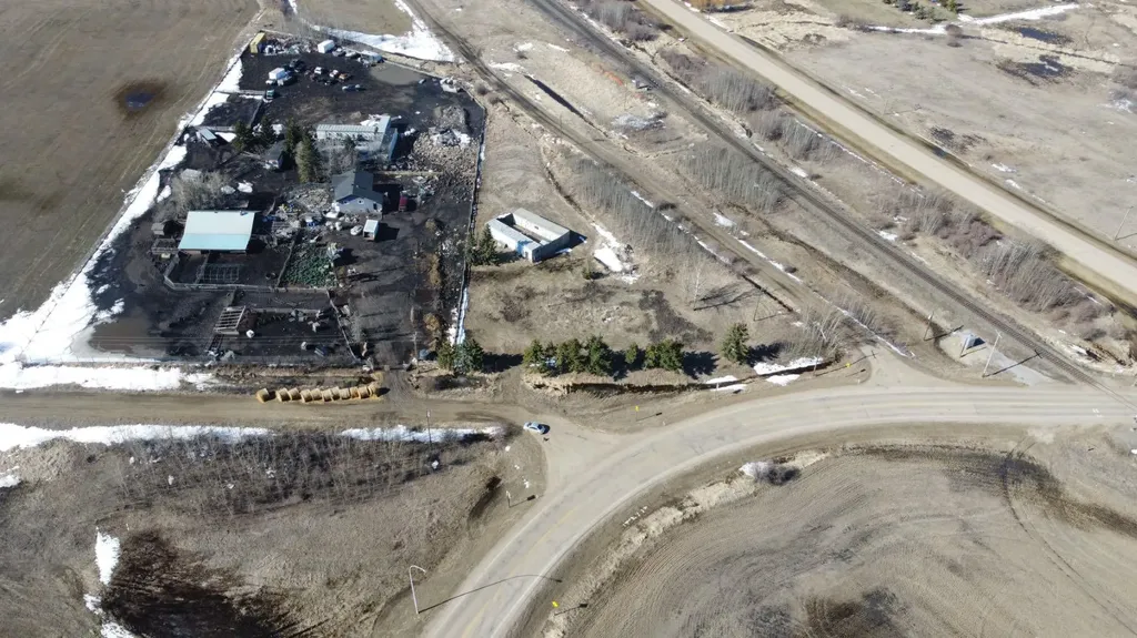 21528A Sec Highway 617 Rural Camrose County AB T0B1W0