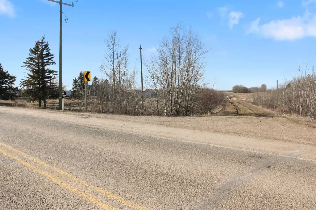 21528A Sec Highway 617 Rural Camrose County AB T0B1W0