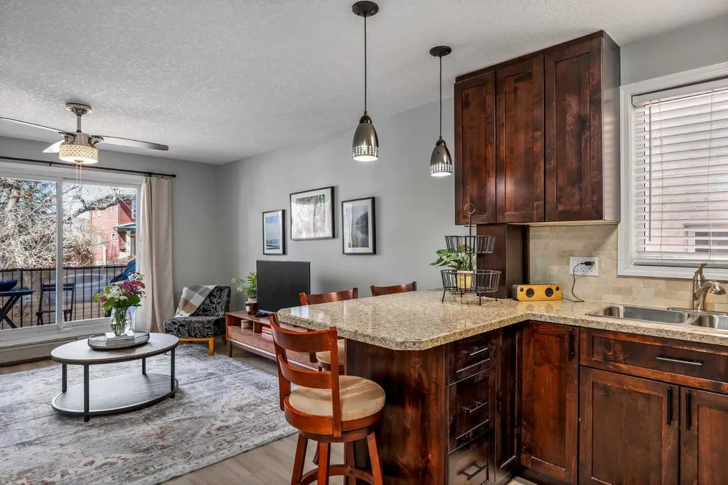 828 4a Street NE Calgary AB T2E3W4