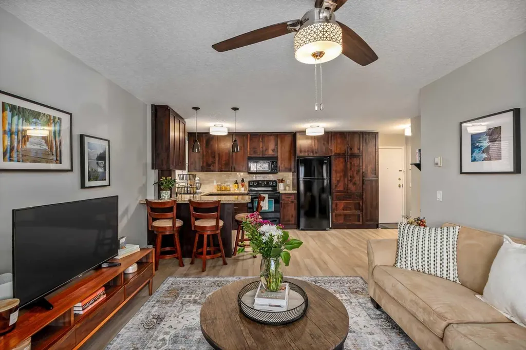 828 4a Street NE Calgary AB T2E3W4