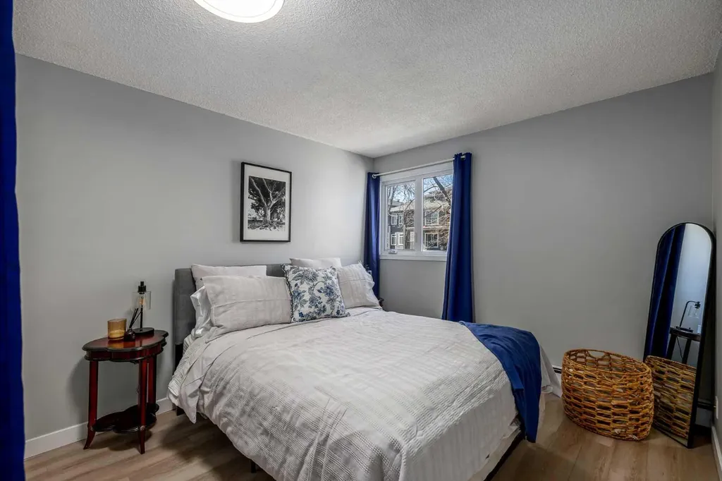 828 4a Street NE Calgary AB T2E3W4