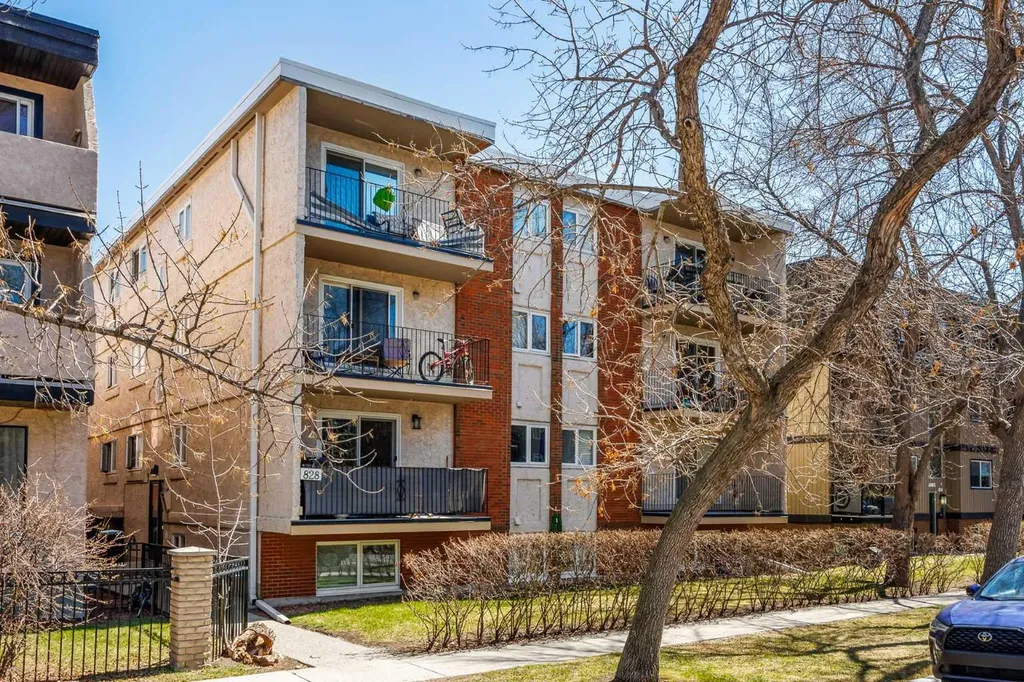 828 4a Street NE Calgary AB T2E3W4