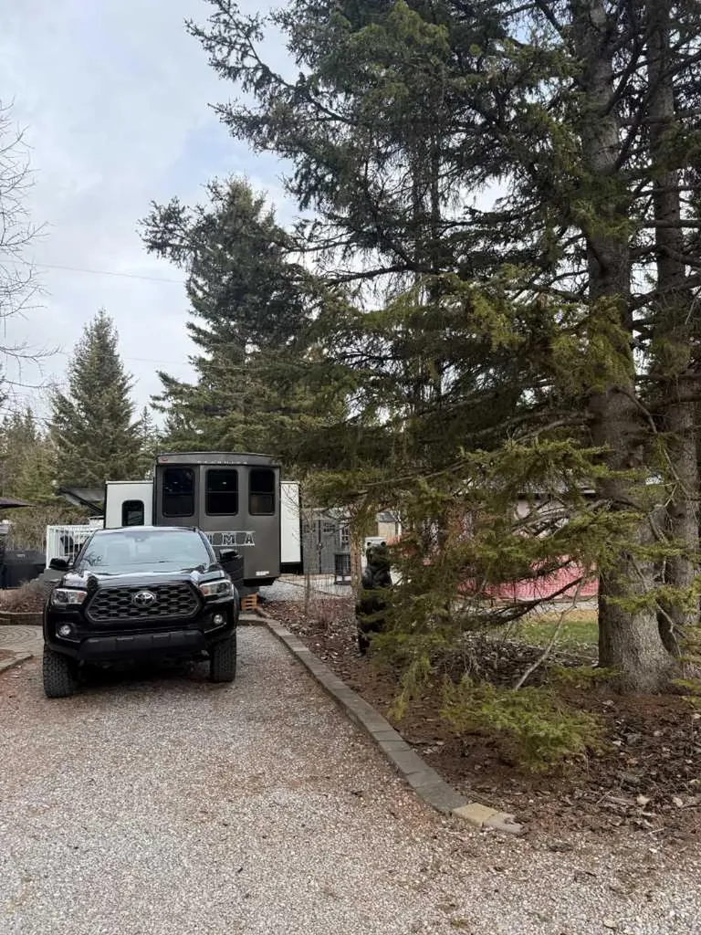 5230 27 Highway Rural Mountain View County AB T0M1X0