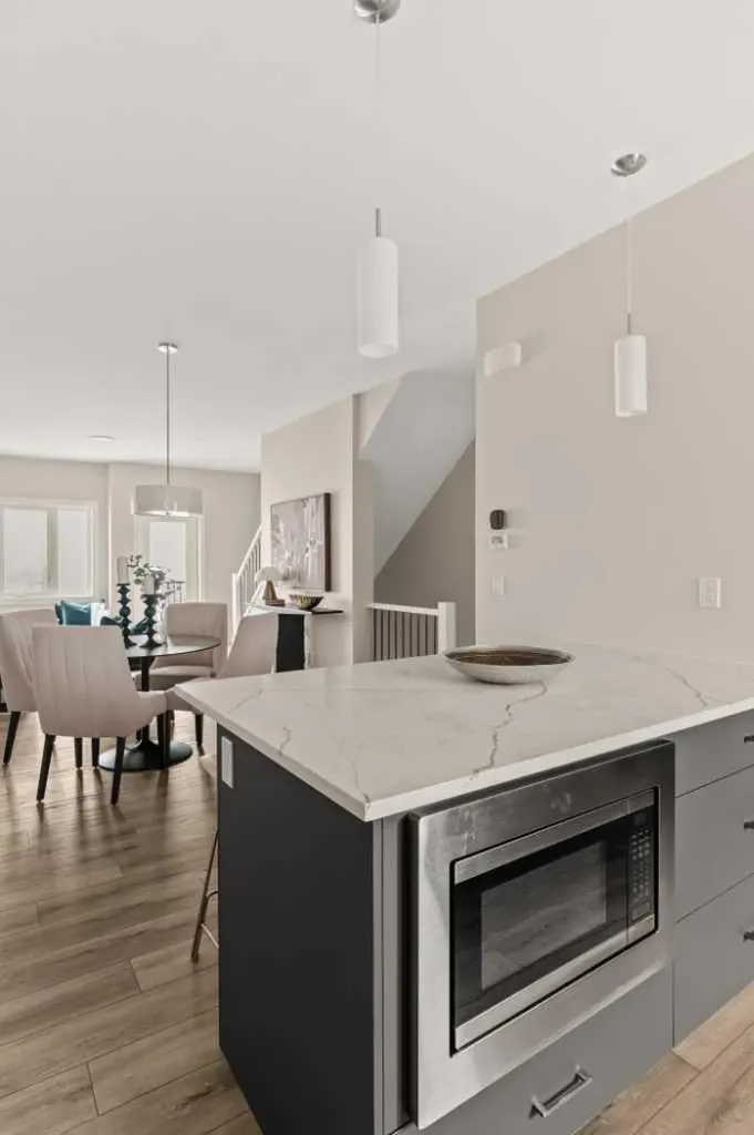 26 Rowmont Heath NW Calgary AB T3L 0M2