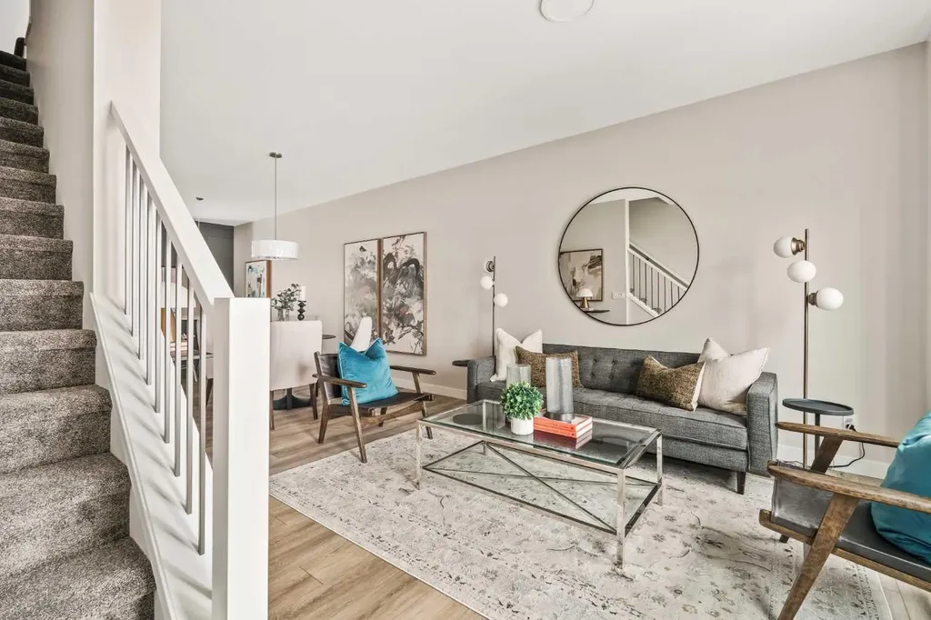 26 Rowmont Heath NW Calgary AB T3L 0M2