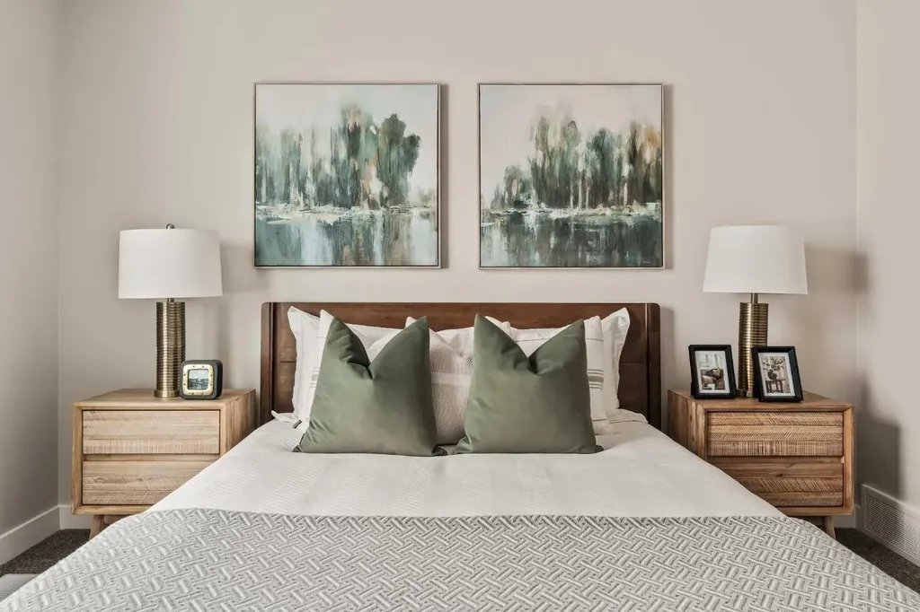 26 Rowmont Heath NW Calgary AB T3L 0M2