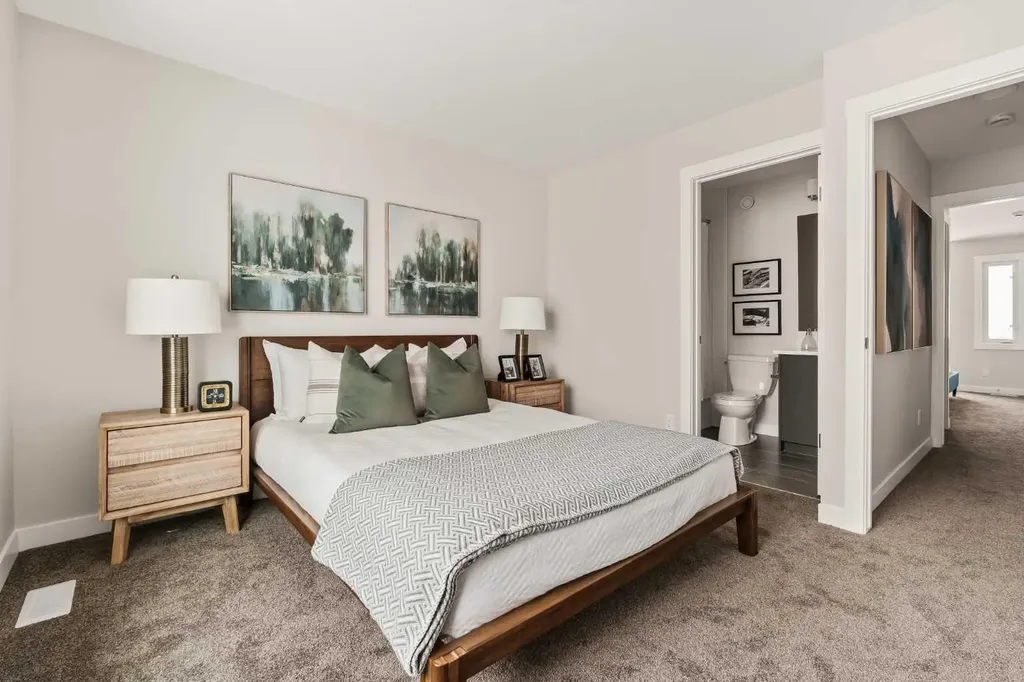 26 Rowmont Heath NW Calgary AB T3L 0M2