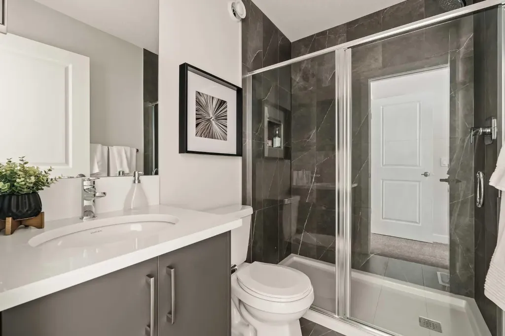 26 Rowmont Heath NW Calgary AB T3L 0M2
