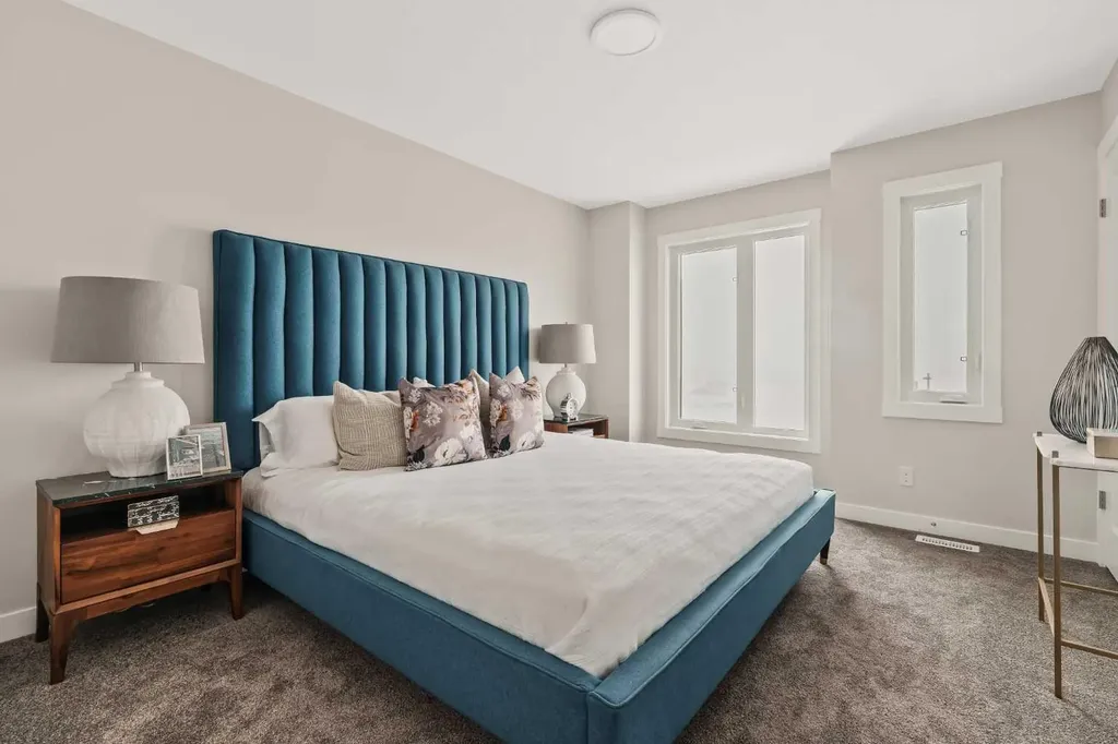 26 Rowmont Heath NW Calgary AB T3L 0M2
