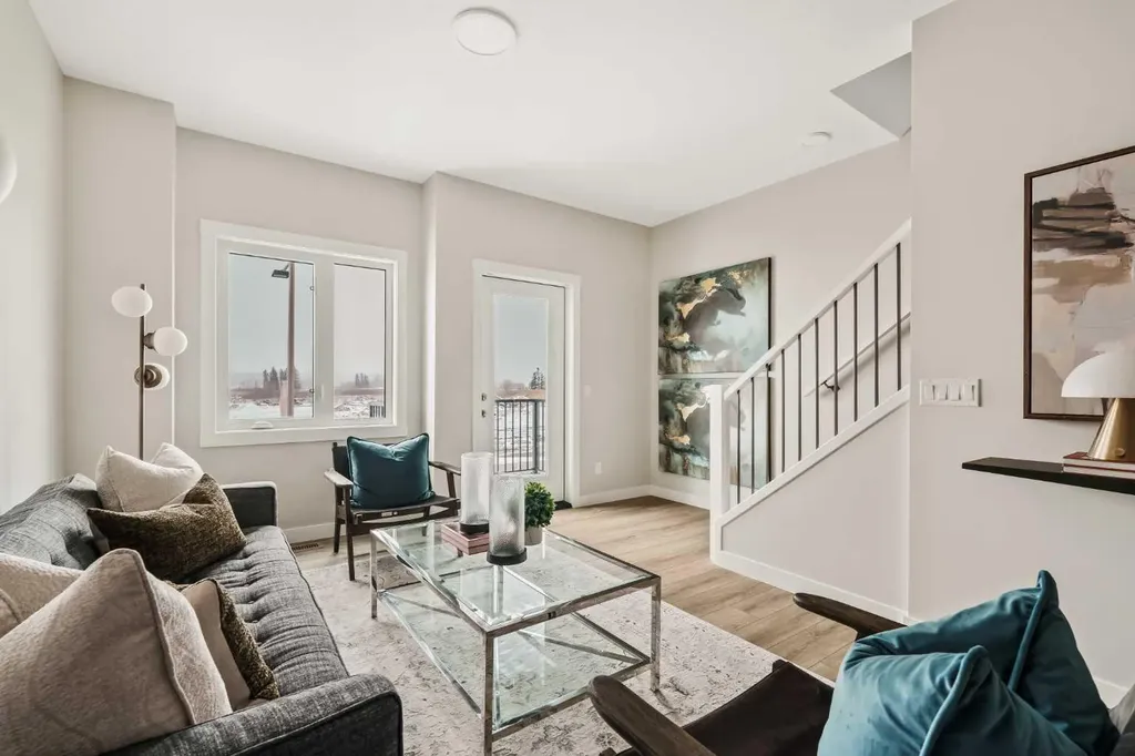 26 Rowmont Heath NW Calgary AB T3L 0M2
