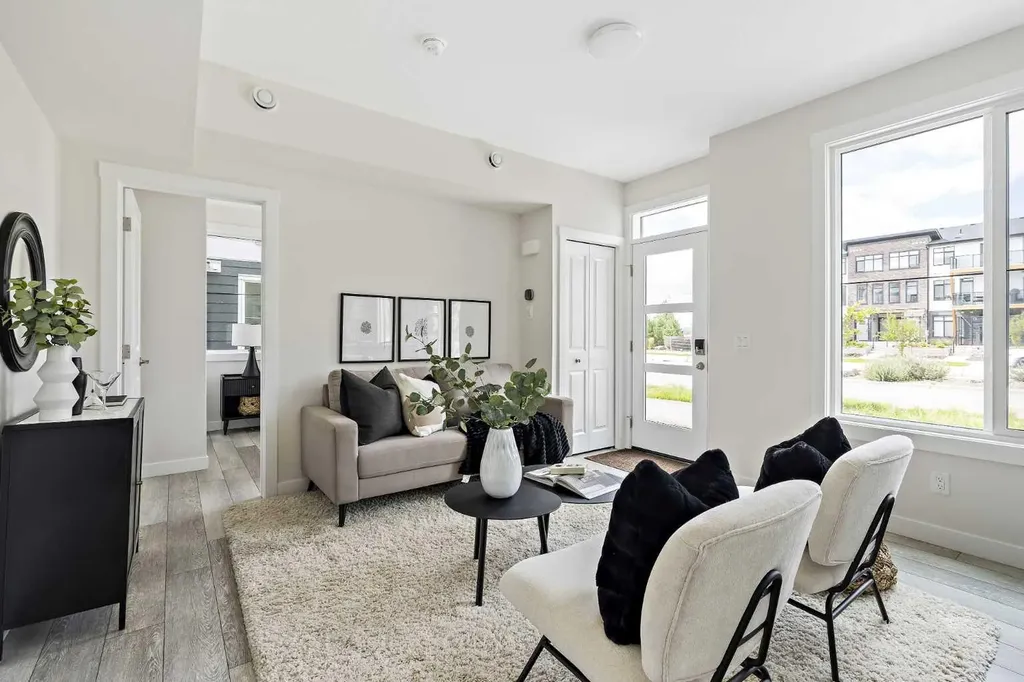 255 Rowmont Boulevard NW Calgary AB T3L 0M2