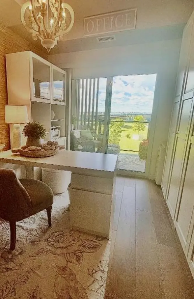 102 Scenic Drive N Lethbridge AB T1H 5L9