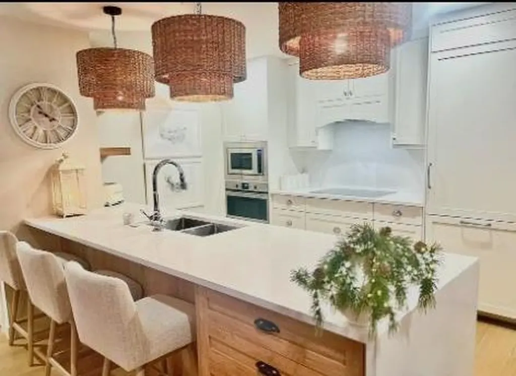 102 Scenic Drive N Lethbridge AB T1H 5L9