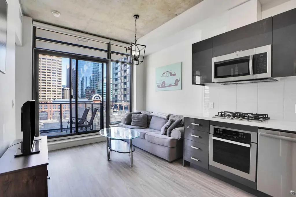 1010 6 Street SW Calgary AB t2r0e2