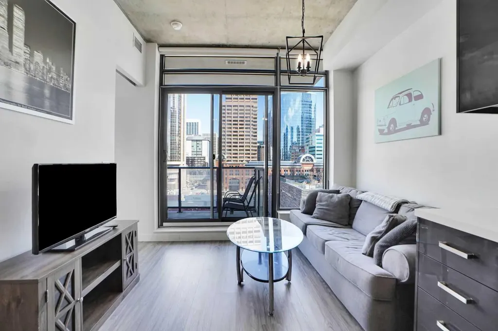 1010 6 Street SW Calgary AB t2r0e2