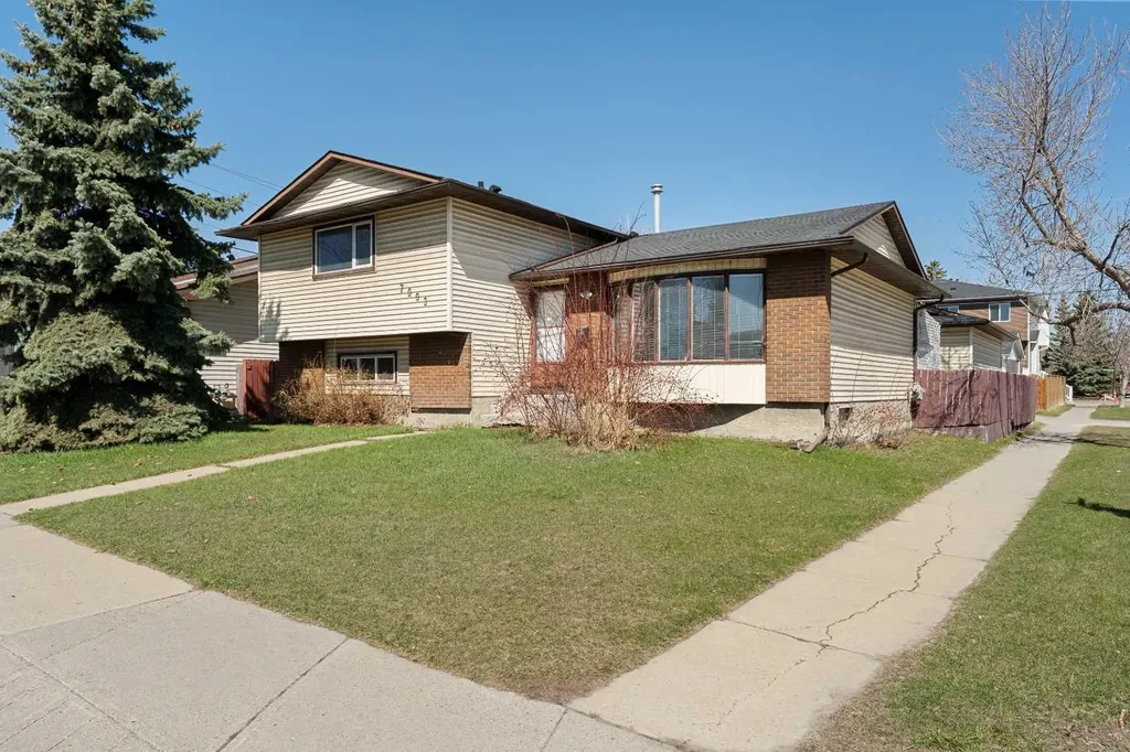 7003 Temple Drive NE Calgary AB T1Y 4Z4