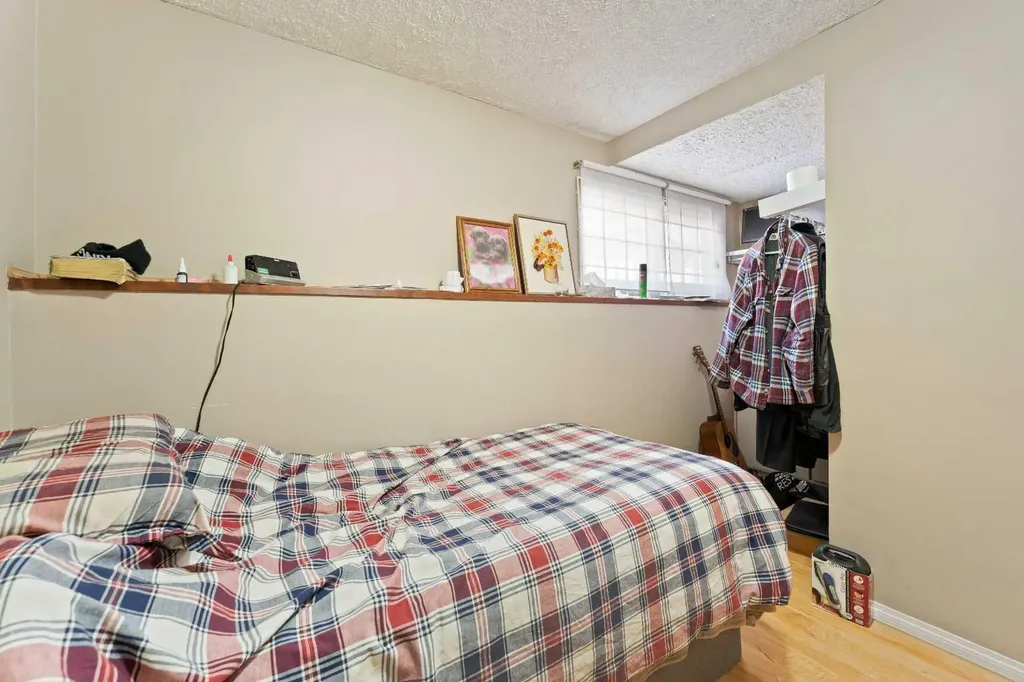 7003 Temple Drive NE Calgary AB T1Y 4Z4