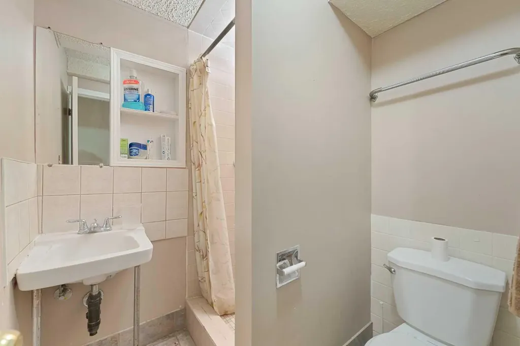 7003 Temple Drive NE Calgary AB T1Y 4Z4
