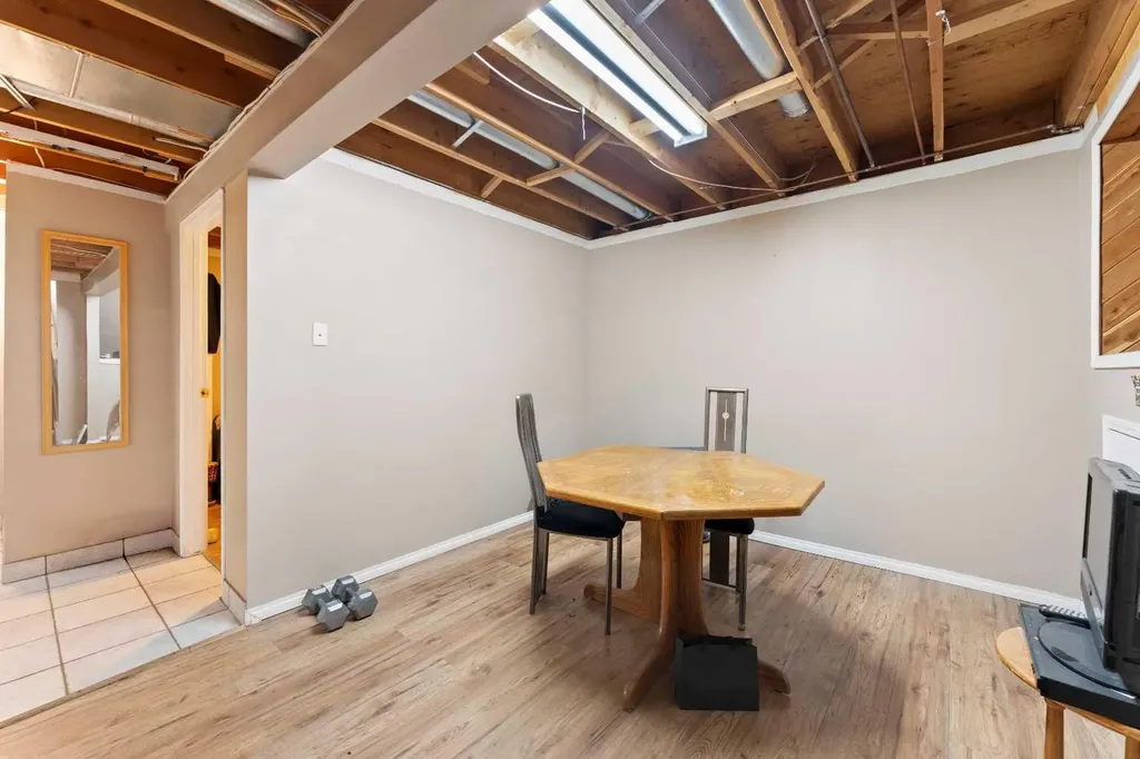 7003 Temple Drive NE Calgary AB T1Y 4Z4