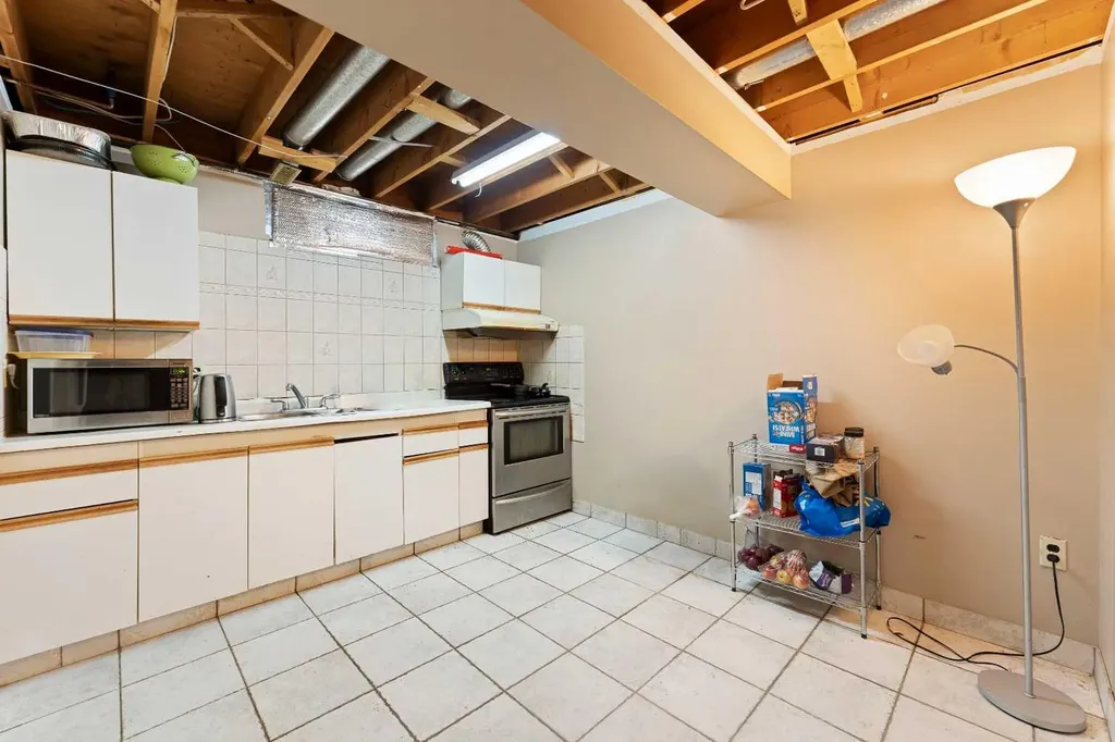 7003 Temple Drive NE Calgary AB T1Y 4Z4