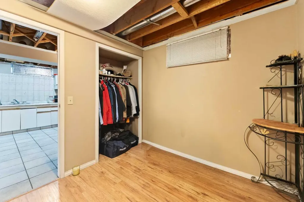 7003 Temple Drive NE Calgary AB T1Y 4Z4