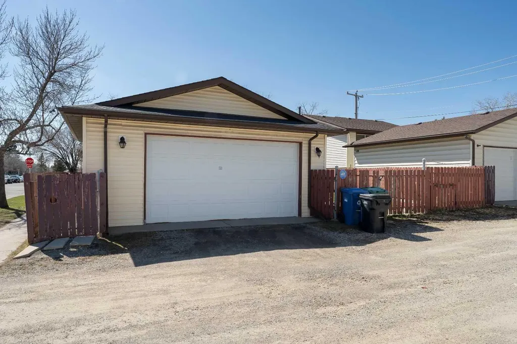 7003 Temple Drive NE Calgary AB T1Y 4Z4