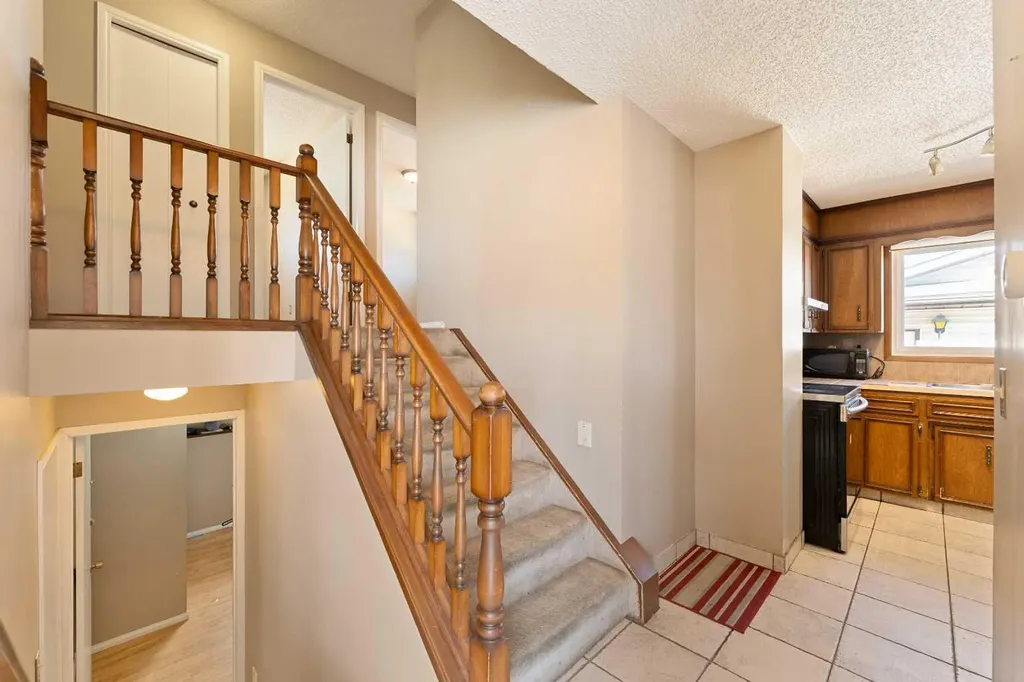 7003 Temple Drive NE Calgary AB T1Y 4Z4