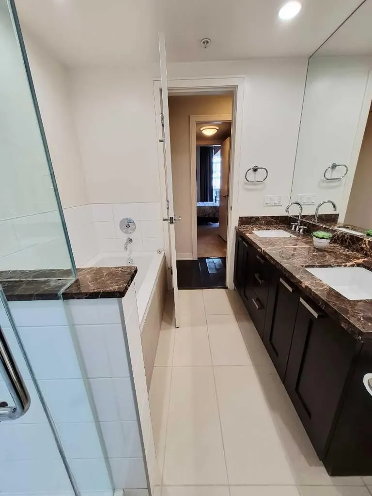 222 Riverfront Avenue SW Calgary AB T2P0X2