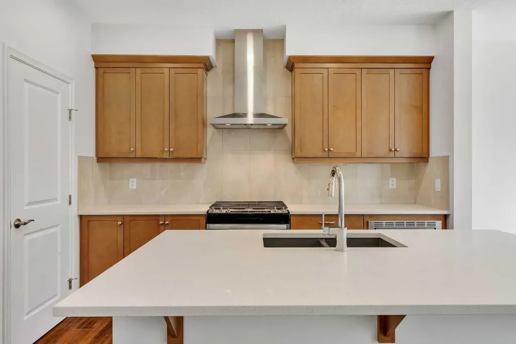 244 Lucas Way NW Calgary AB T3P 1M4