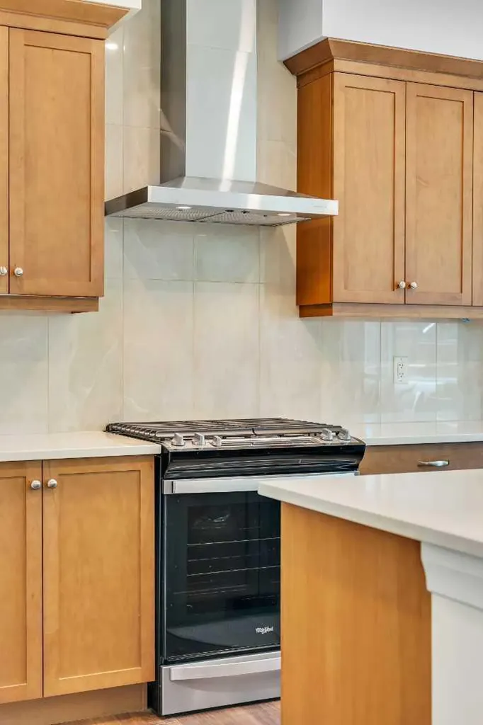 244 Lucas Way NW Calgary AB T3P 1M4