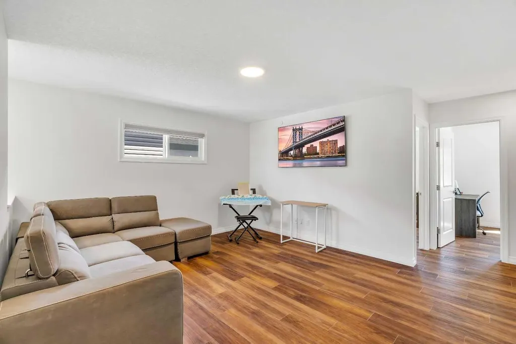 244 Lucas Way NW Calgary AB T3P 1M4